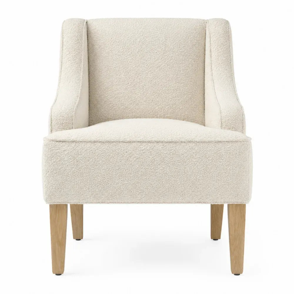 Sillón individual tapizado en tela bouclé crema con reposabrazos y patas de madera natural 80 x 78 x 85 cm