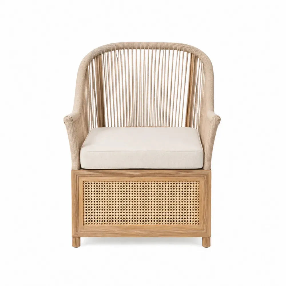 sillón individual con estructura de madera de roble respaldo de ratán y cojín beige 60 x 62 x 86 cm